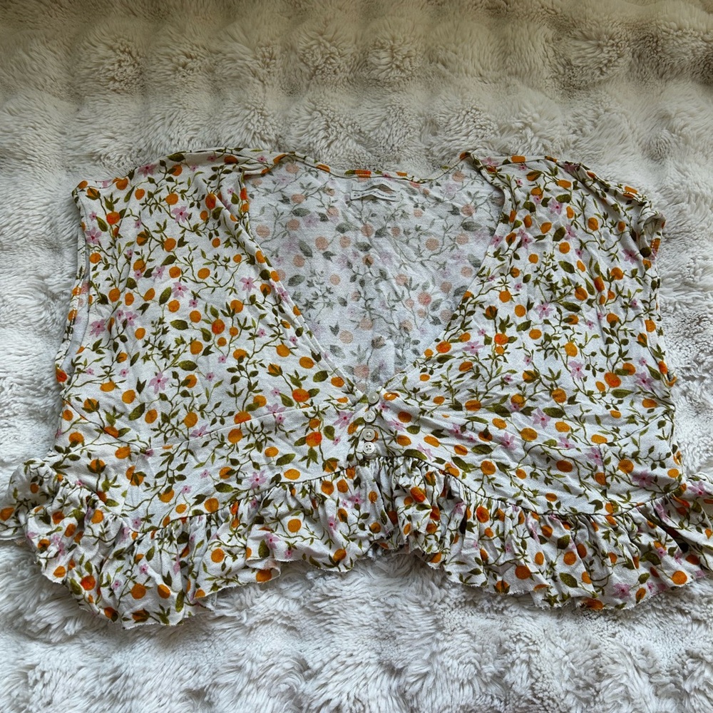 Floral Button-Down Ruffle Crop Top - Picture 2 of 5
